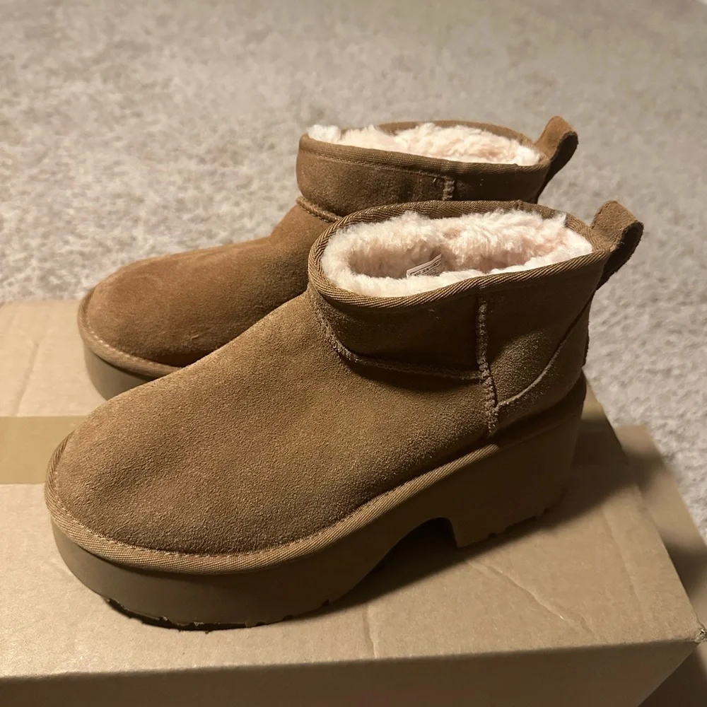 UGG Cozy Tan Platform Ankle Boots - Picture 2 of 5